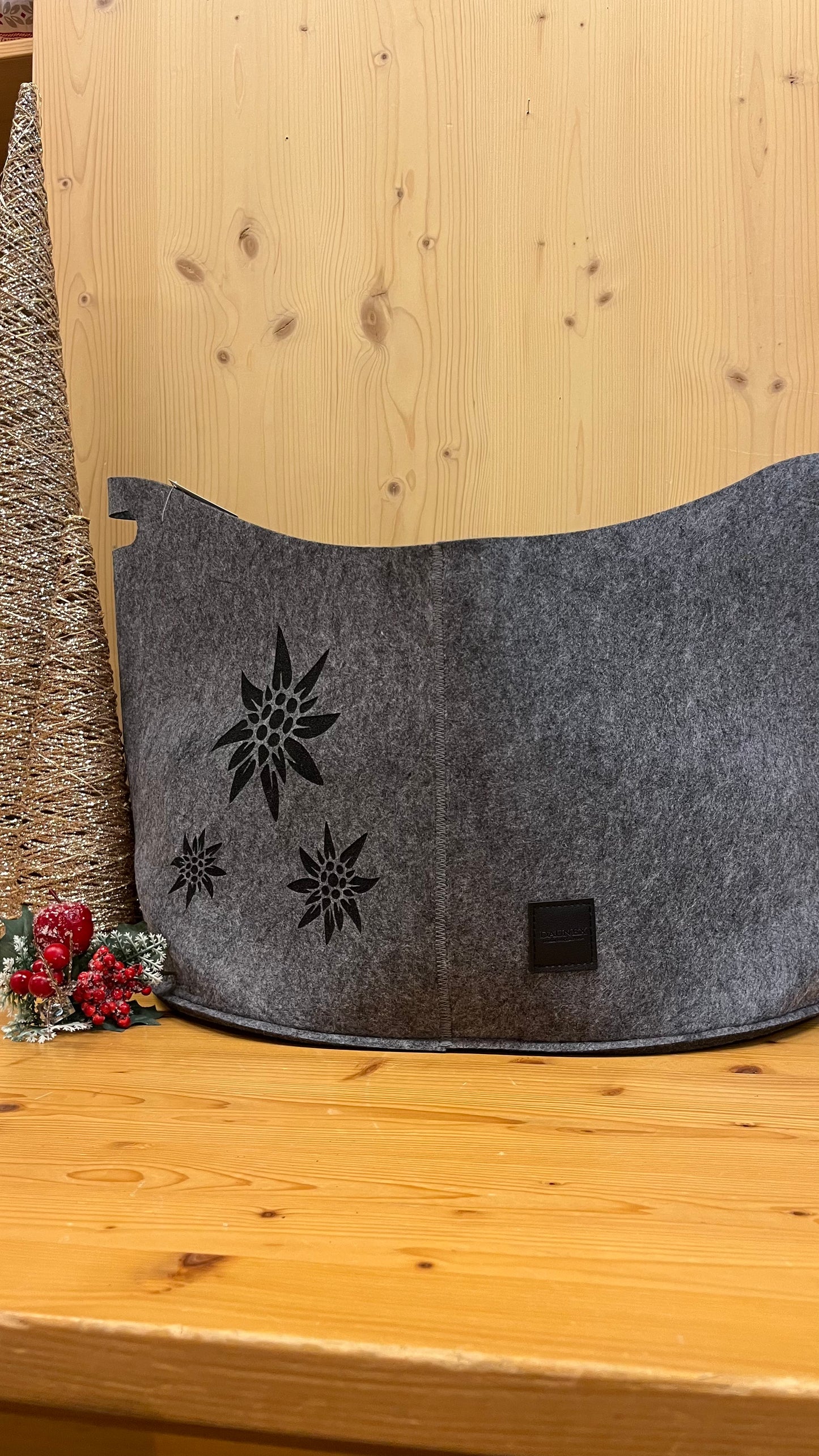 Porta Riviste / Porta Legna Stella Alpina