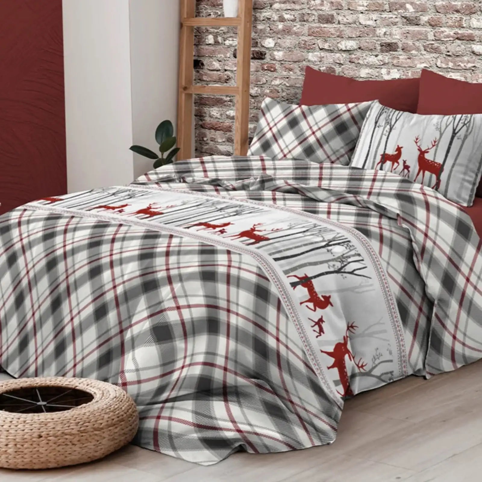 Copripiumino matrimoniale Lagorai in cotone grigio con fantasia geometrica e cervi