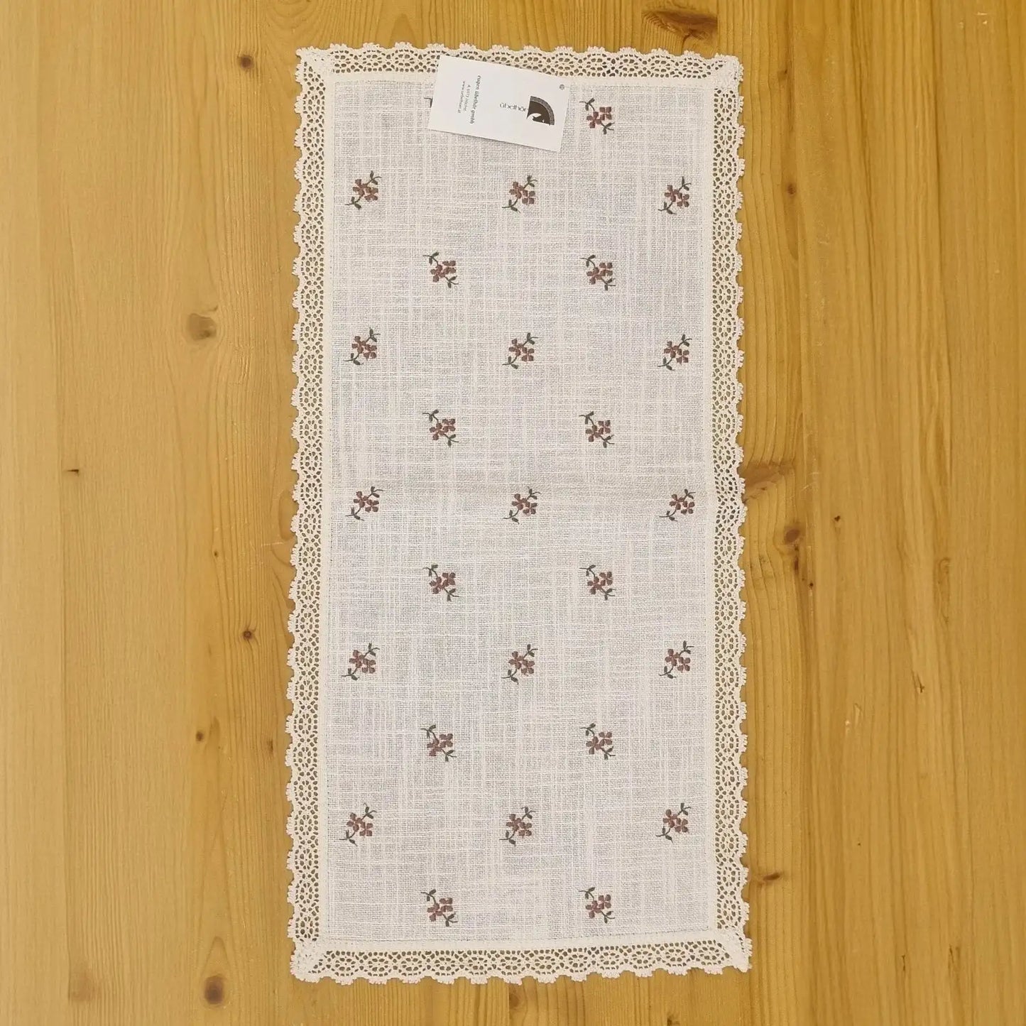 Runner tirolese fantasia floreale rosa antico 30x62 cm con bordo in pizzo
