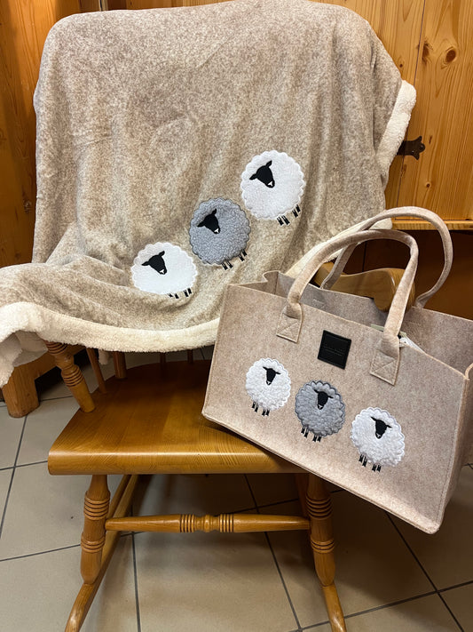 Plaid morbid8 con borsa "pecorelle"