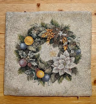 Copricuscino natalizio dorato 45x45 cm con girlanda in gobelin