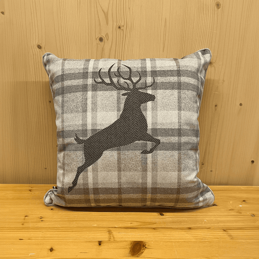 Cuscino tirolese 50x50 cm con decoro cervo grigio fronte