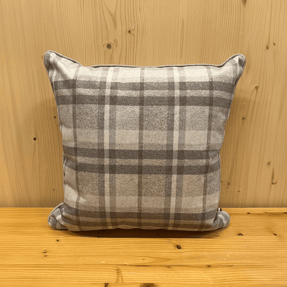 Cuscino tirolese 50x50 cm con decoro cervo grigio retro