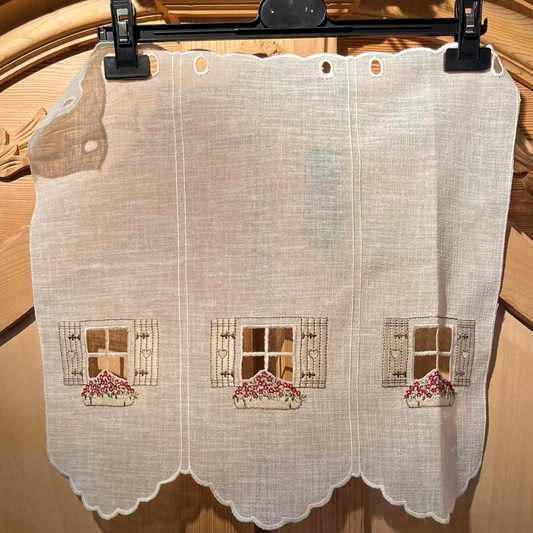 Tenda tirolese a metraggio con disegno a casette, altezza 45 cm